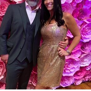 BCBG Maxazria Size 6 Rose Gold Sequin Cocktail Dress 🥰 EUC